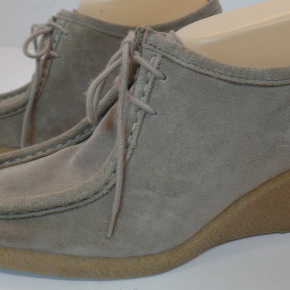 Michael Kors Tan Suede Wedge Lace Up Shoe Rubber Sole Sz 9 - Picture 3 of 12